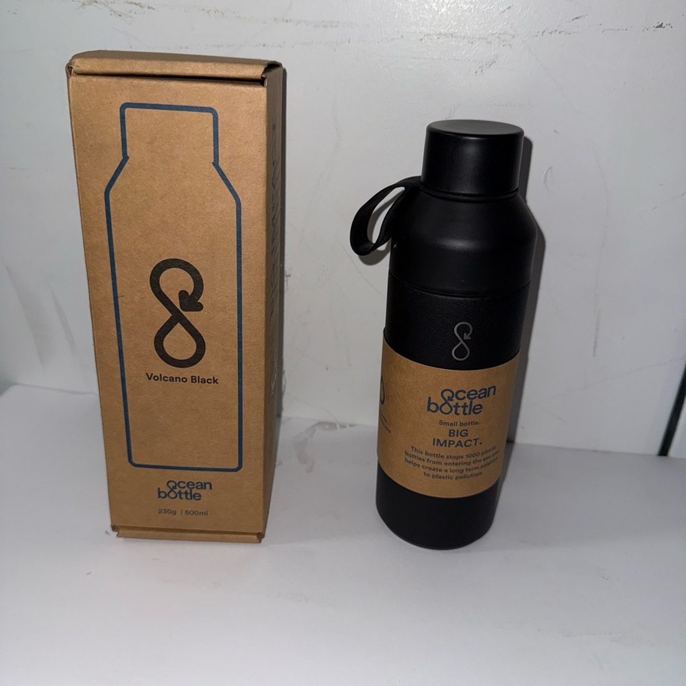 Ocean Bottle Volcano Black Water Bottle